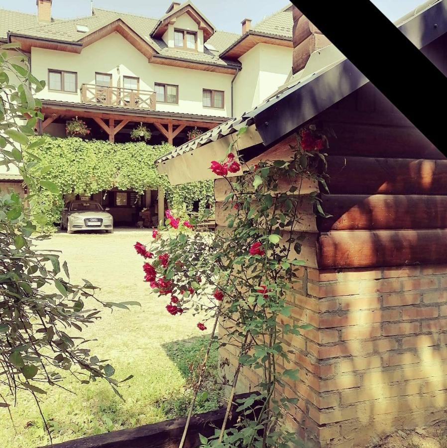 Hotel Karczma Karnasów Cisna Exterior foto
